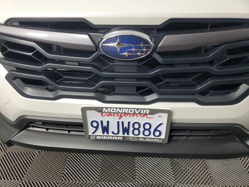 Used 2025 Subaru Crosstrek 2.5i Limited w/ Crosstrek Mirror Package image 10