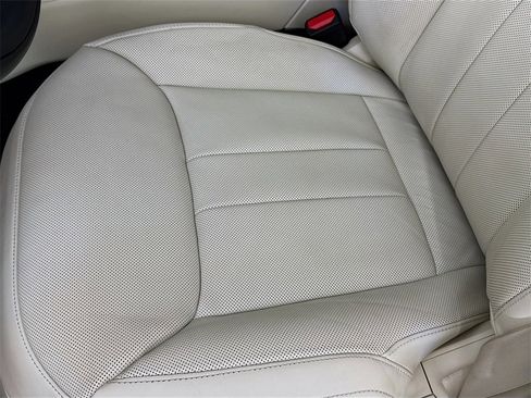 Used 2023 Land Rover Range Rover SE image 21