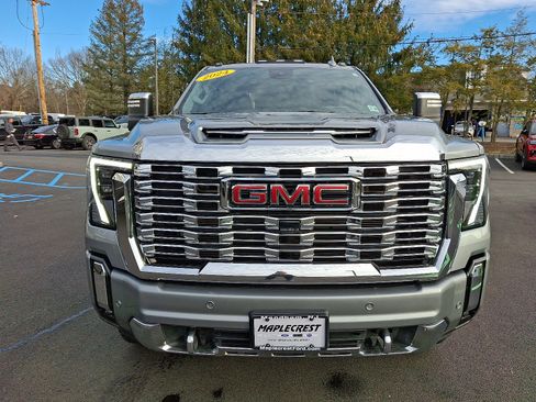 Used 2024 GMC Sierra 3500 Denali w/ Denali Reserve Package image 2
