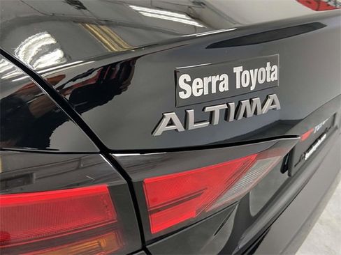 Used 2025 Nissan Altima 2.5 SV image 10