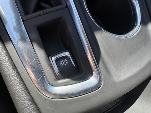 Used 2021 Chevrolet Equinox LT w/ LPO, Cargo Package image 30