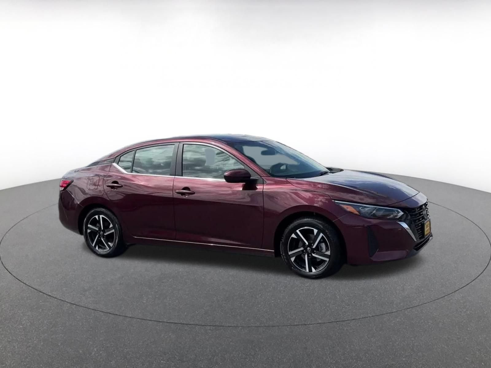 Used 2025 Nissan Sentra SV FWD image 2