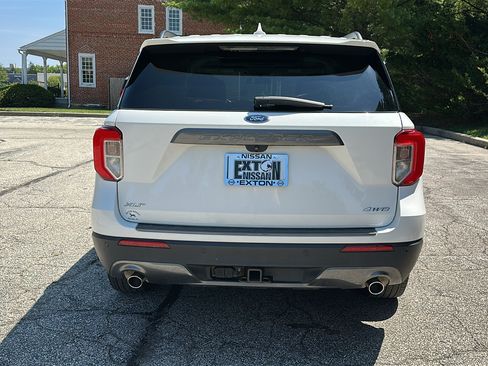 Used 2022 Ford Explorer XLT w/ Equipment Group 202A AWD/4WD image 6