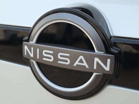 New 2026 Nissan Pathfinder SL FWD image 9