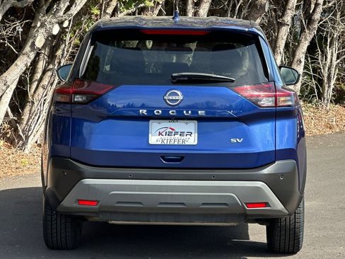 Used 2023 Nissan Rogue SV image 5