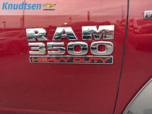 Used 2018 RAM 3500 Tradesman w/ Chrome Appearance Group AWD/4WD image 9