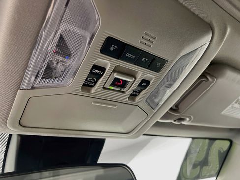 Used 2025 Toyota RAV4 XLE w/ Convenience Package FWD image 21