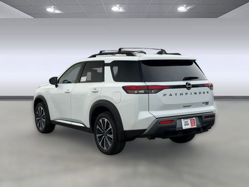 New 2026 Nissan Pathfinder Platinum AWD/4WD image 3
