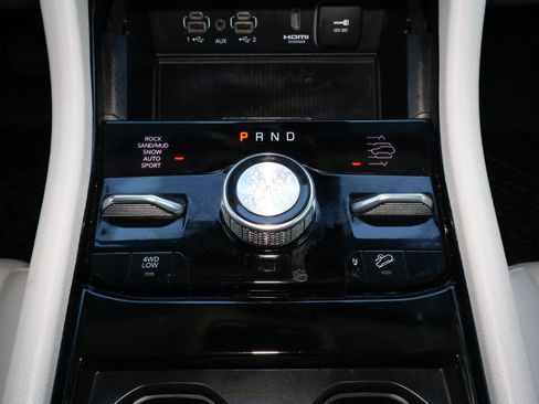 Used 2023 Jeep Grand Cherokee Overland w/ Luxury Tech Group IV image 27