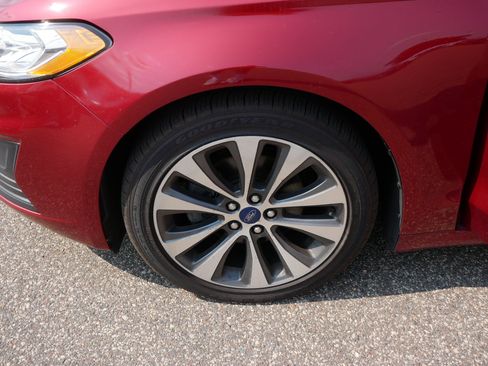 Used 2019 Ford Fusion SE AWD/4WD image 15