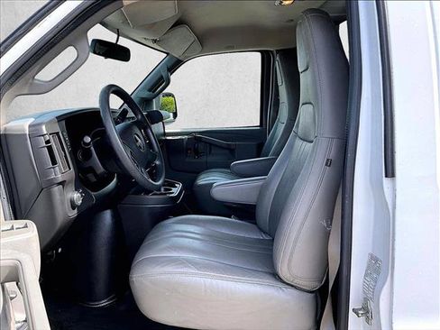 Used 2020 GMC Savana 2500 Extended w/ Driver Convenience Package RWD image 24