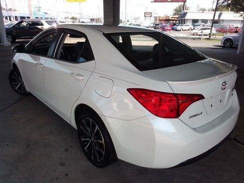 Used 2018 Toyota Corolla SE FWD image 4