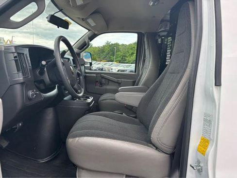 Used 2025 Chevrolet Express 2500 w/ Driver Convenience Package RWD image 19