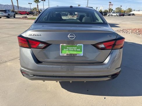 Used 2024 Nissan Altima 2.5 SV image 4
