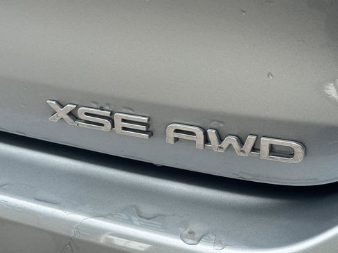 Used 2025 Toyota Highlander XSE AWD/4WD image 10