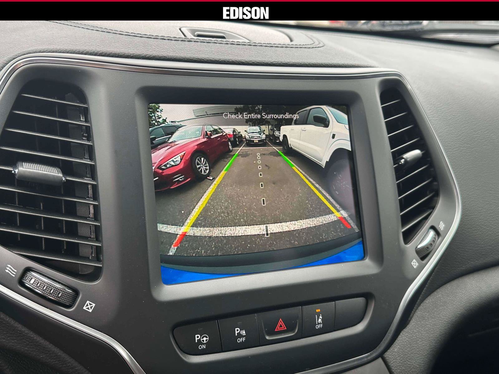Used 2023 Jeep Cherokee Altitude Lux AWD/4WD image 27