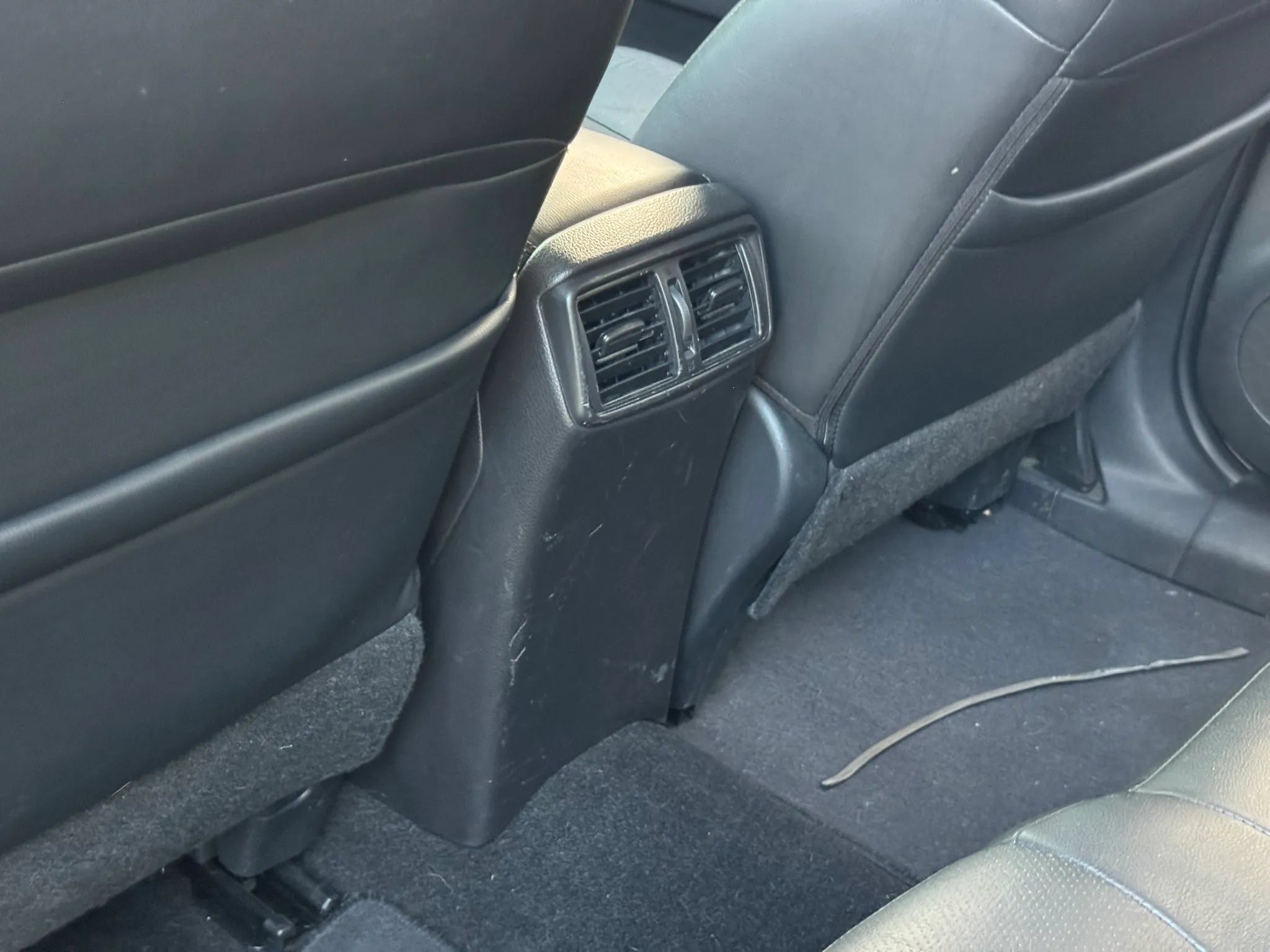 Used 2015 Nissan Rogue SL FWD image 31