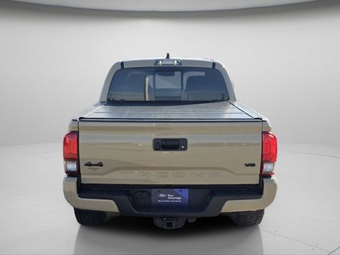 Used 2020 Toyota Tacoma SR5 image 21