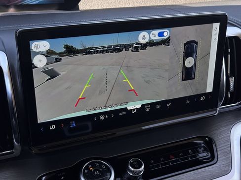 Used 2025 Ford Expedition Max Platinum image 20