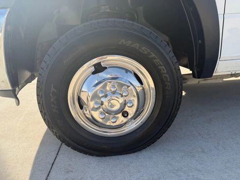 Used 2018 RAM 3500 Tradesman w/ Chrome Appearance Group image 72