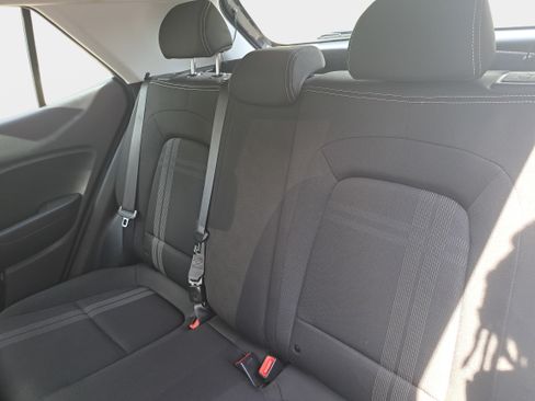 Used 2023 Hyundai Venue SEL FWD image 13