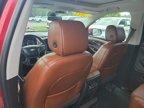 Used 2019 Chevrolet Traverse High Country w/ LPO, Floor Liner Package AWD/4WD image 14