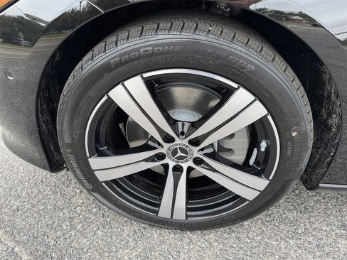 New 2025 Mercedes-Benz C 300 Sedan image 9