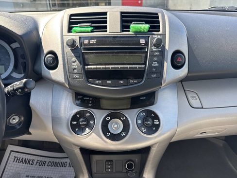 Used 2008 Toyota RAV4 Limited AWD/4WD image 18