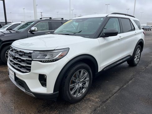 Used 2025 Ford Explorer Active w/ Active Comfort Package AWD/4WD image 1