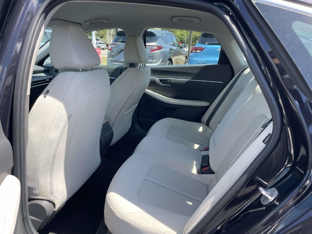 Used 2025 Hyundai Sonata SEL FWD image 12