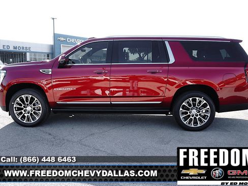 New 2025 GMC Yukon XL Denali w/ Denali Reserve Package image 4