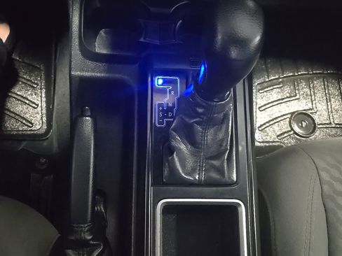 Used 2020 Toyota Tacoma SR AWD/4WD image 16