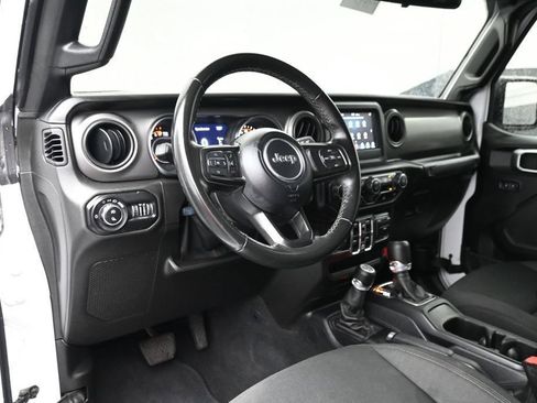 Used 2021 Jeep Gladiator Sport AWD/4WD image 9