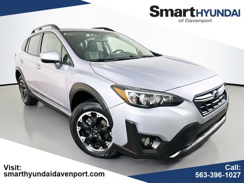 Used 2021 Subaru Crosstrek 2.0i Premium image 1