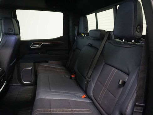 Used 2023 Chevrolet Silverado 1500 High Country w/ Technology Package image 15