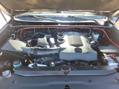 Used 2016 Toyota 4Runner SR5 image 25