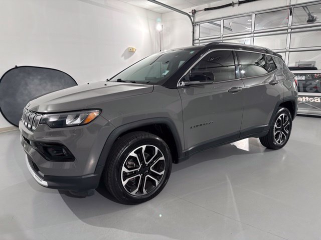 Used 2022 Jeep Compass Limited AWD/4WD image 3