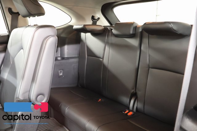 Used 2024 Toyota Highlander Limited AWD/4WD image 33