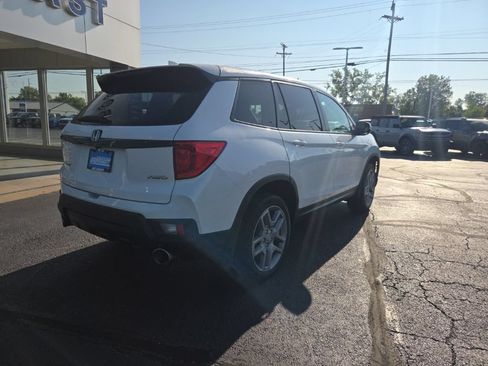 Used 2024 Honda Passport EX-L image 5