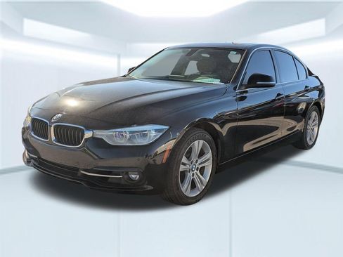 Used 2017 BMW 330i Sedan RWD image 1