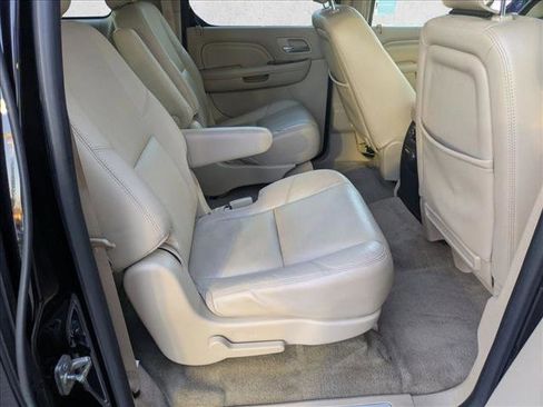 Used 2014 Cadillac Escalade ESV Premium image 22