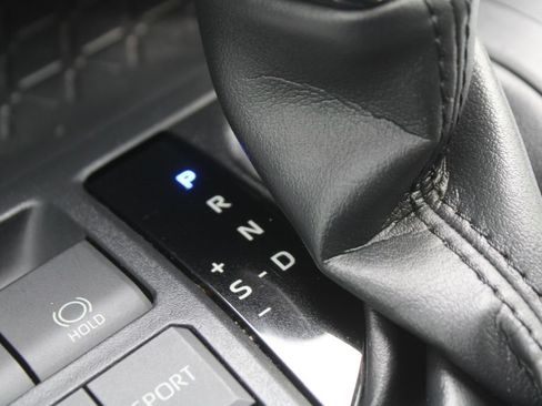 Used 2019 Toyota RAV4 XLE FWD image 34
