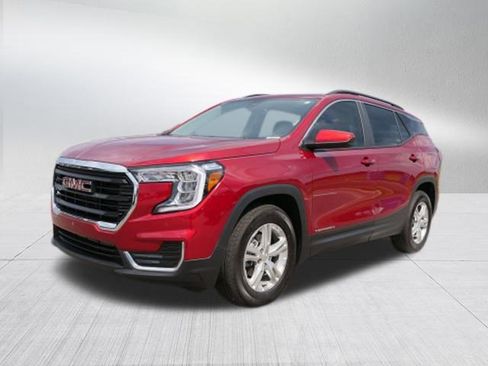 Used 2024 GMC Terrain SLE w/ Driver Convenience Package image 6