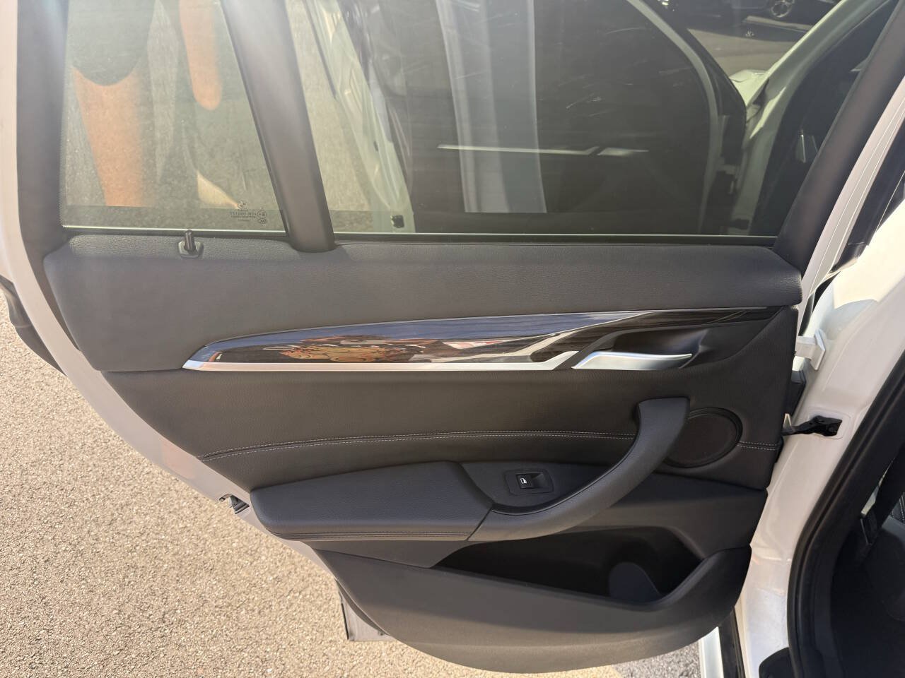 Used 2018 BMW X1 xDrive28i w/ Premium Package Essential AWD/4WD image 18