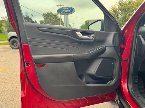 Used 2024 Ford Escape ST-Line w/ Tech Pack #1 AWD/4WD image 14
