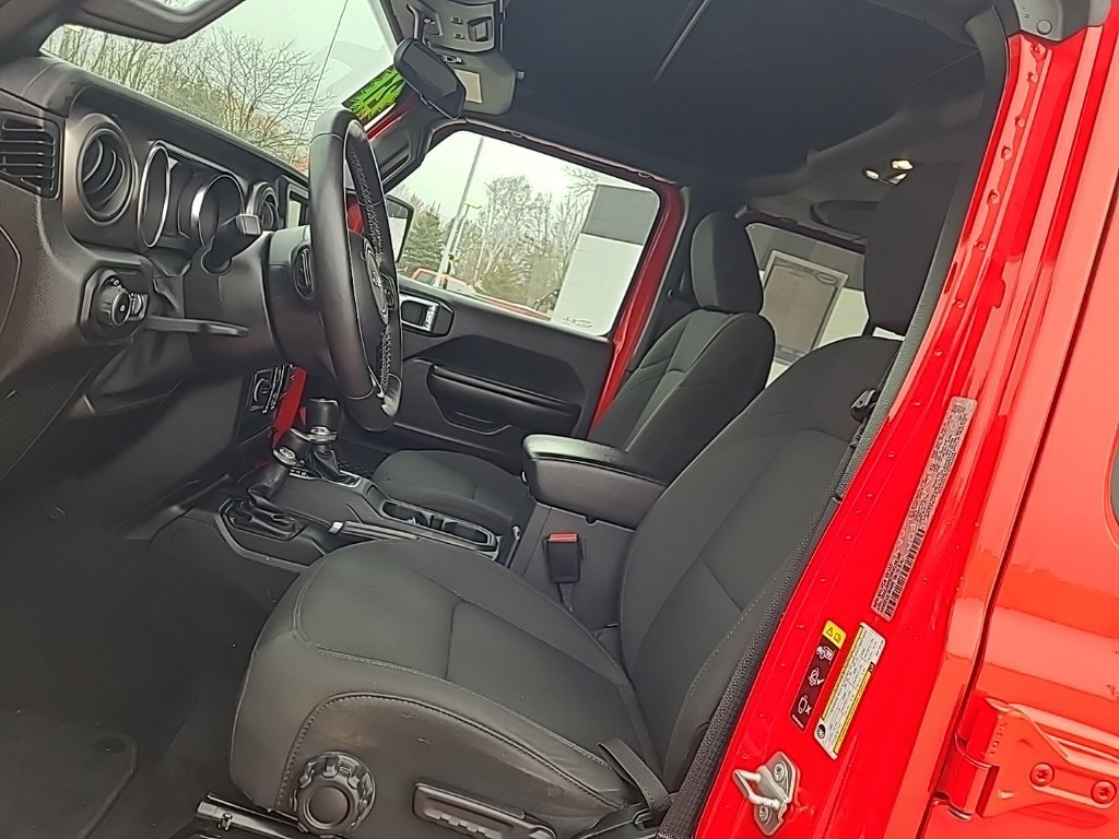 Used 2021 Jeep Wrangler Unlimited Sport AWD/4WD image 9