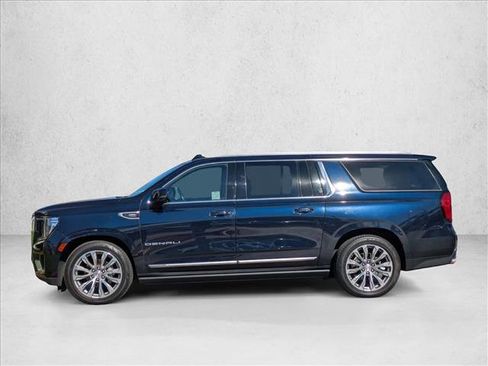 Used 2021 GMC Yukon XL Denali w/ Denali Ultimate Package image 9