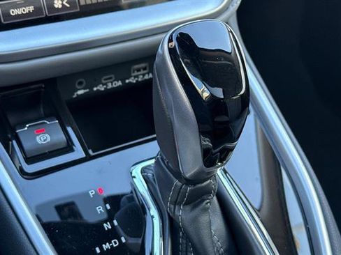 Certified 2025 Subaru Outback Premium w/ Popular Package #1A image 24