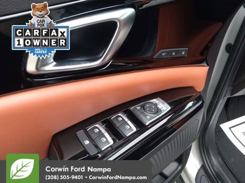 Used 2024 Kia Carnival SX Prestige image 11