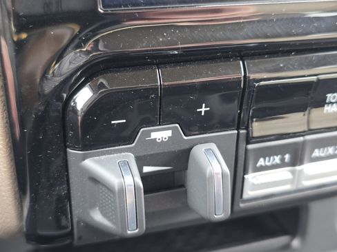 Used 2020 RAM 2500 Laramie image 6